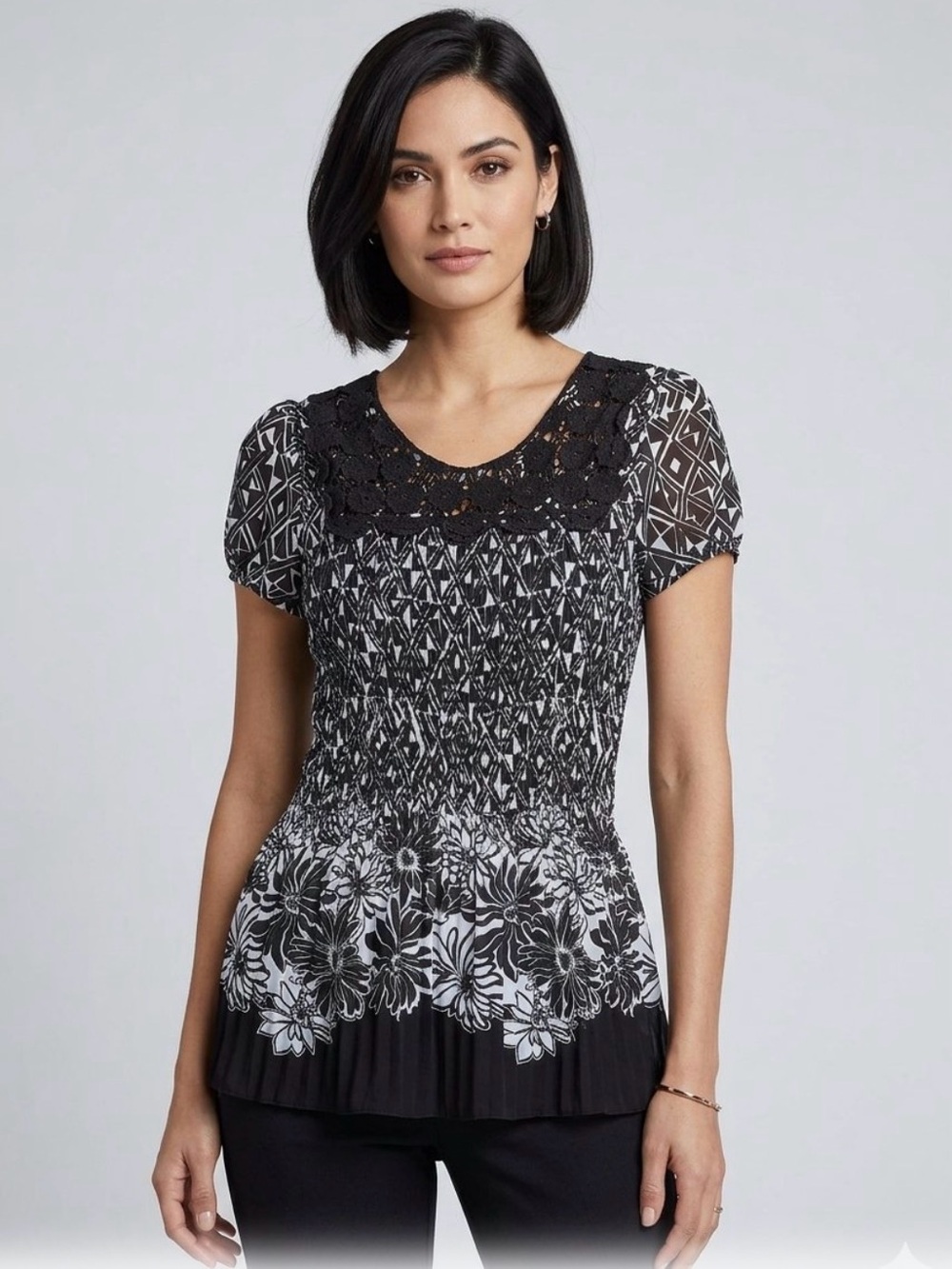 Dressbarn Black & White Smocked Tunic Blouse with Crochet Lace Collar Size M